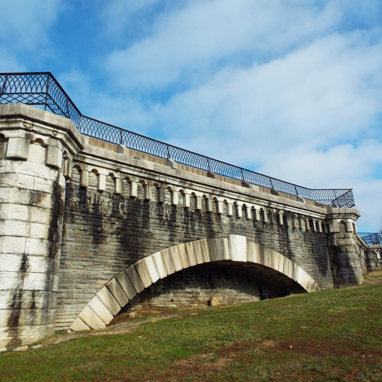 The Elsinore Arch The History of Cincinnati's Gilbert Avenue "Castle