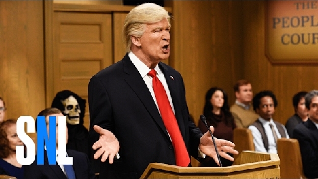 Host Alec Baldwin, 'SNL' cast skewer Trump White House 