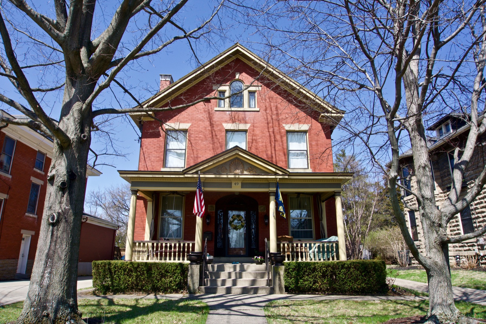 Photos A Sidewalk Look at the Many Beautiful Homes of Fort Thomas