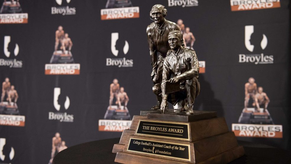 3630f2c6-1d4e-478c-a020-80ca0c2c8109-large16x9_BroylesAward.jpg