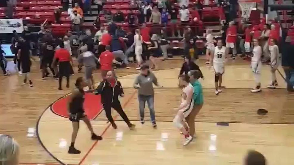 VIDEO Brawl breaks out at Oklahoma high school girls basketball game