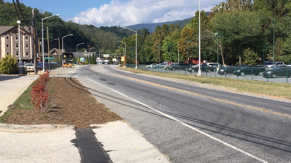 Two pedestrians injured, one seriously, in Cherokee hit and run WLOS