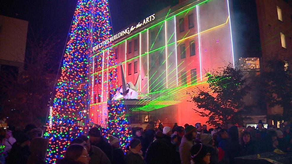 'Light Up Night' brings holiday spirit to Appleton WLUK