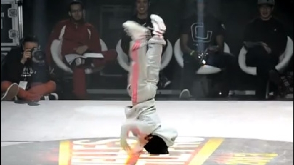 130305_breakdance.jpg