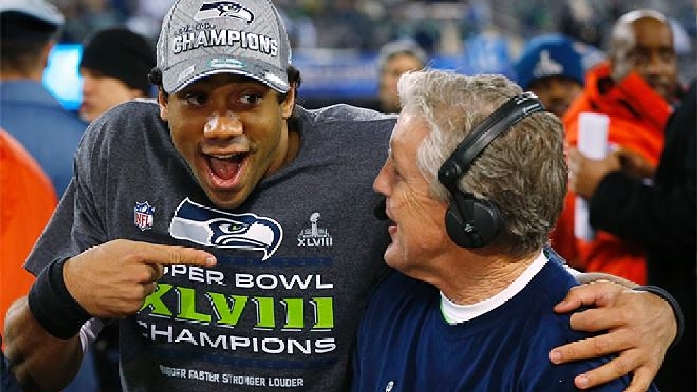 140203_Super_Bowl_Football_x_10.jpg