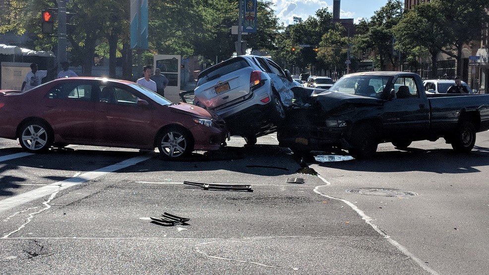 Crews on scene, 3 vehicle crash in Rochester WHAM