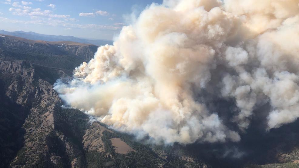 Wildfire east of Yellowstone slows advance after evacuations KECI