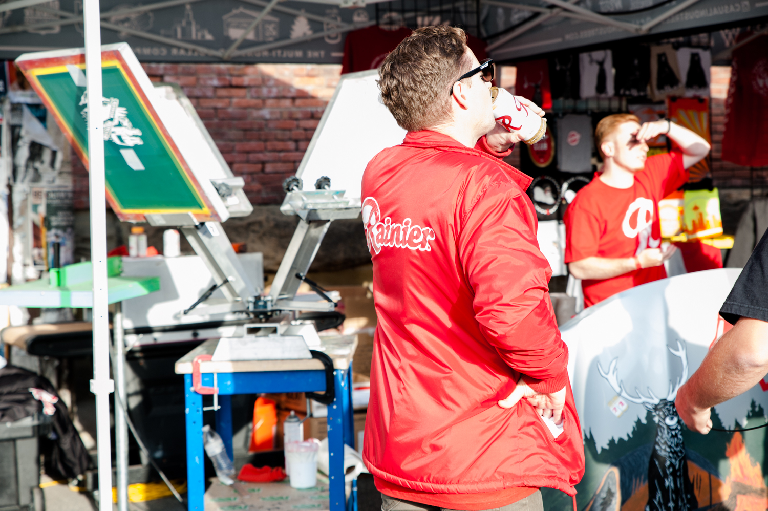 Photos Rainier tall boys as far as the eye can see! Hundreds celebrate