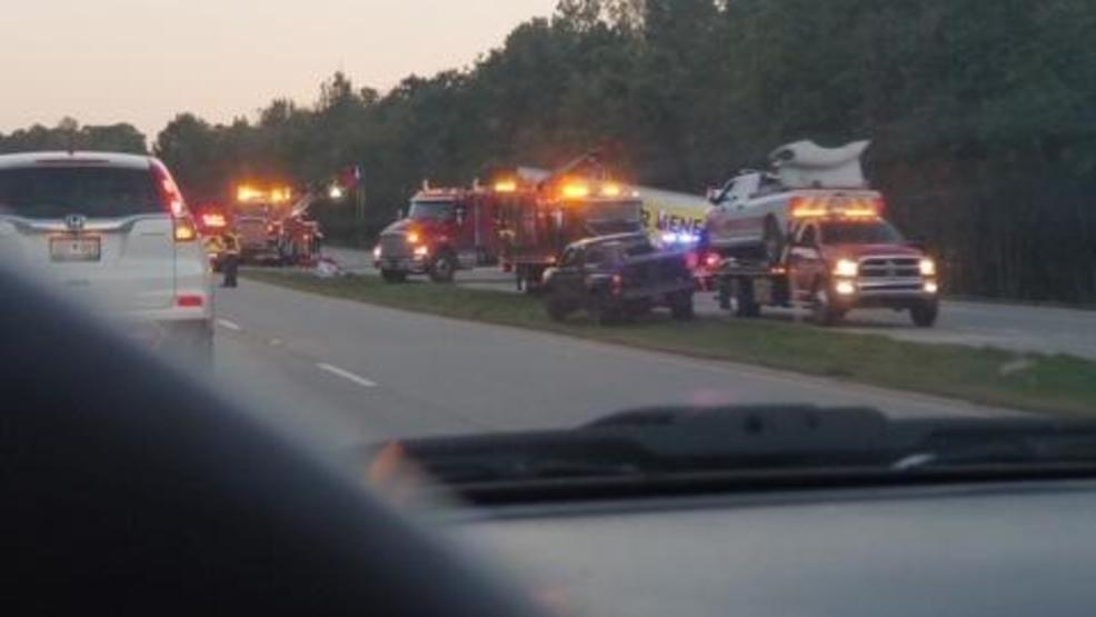 Part of Highway 52 in Florence blocked because of crash WPDE