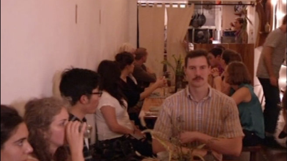 cnn-silentrestaurant.jpg