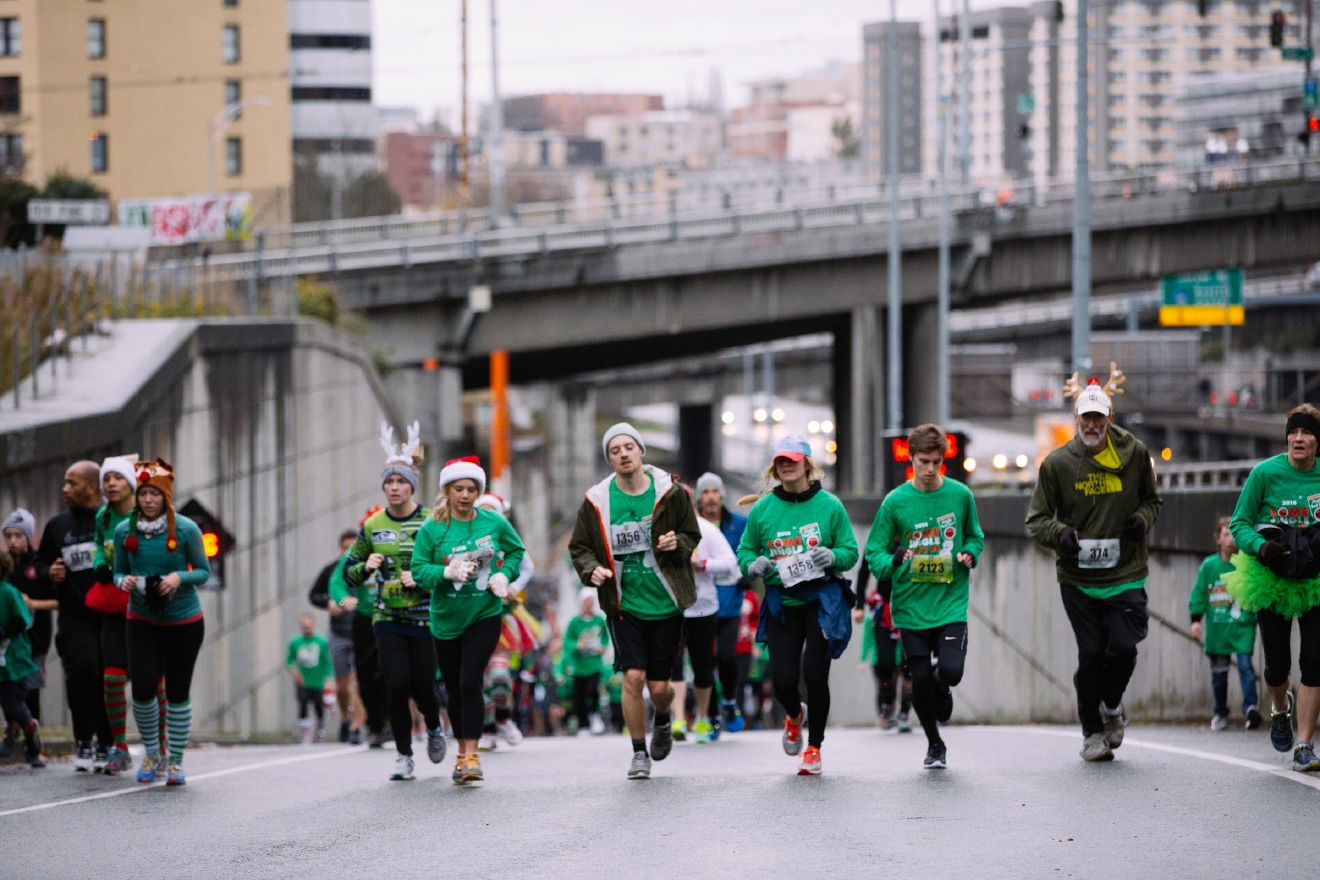 Photos Thousands hit Downtown Seattle for the Jingle Bell Run
