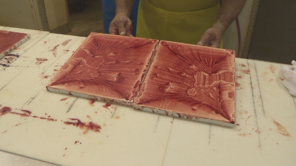 LaGrange butcher paints with blood WSBT