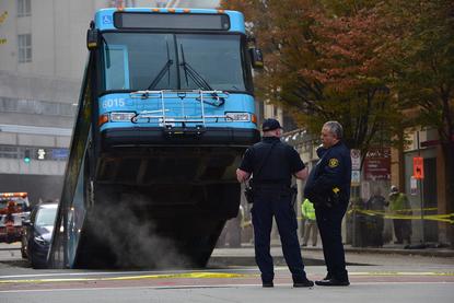 Cranes Arrive To Remove Bus Partially Swallowed By Sinkhole Ktvl